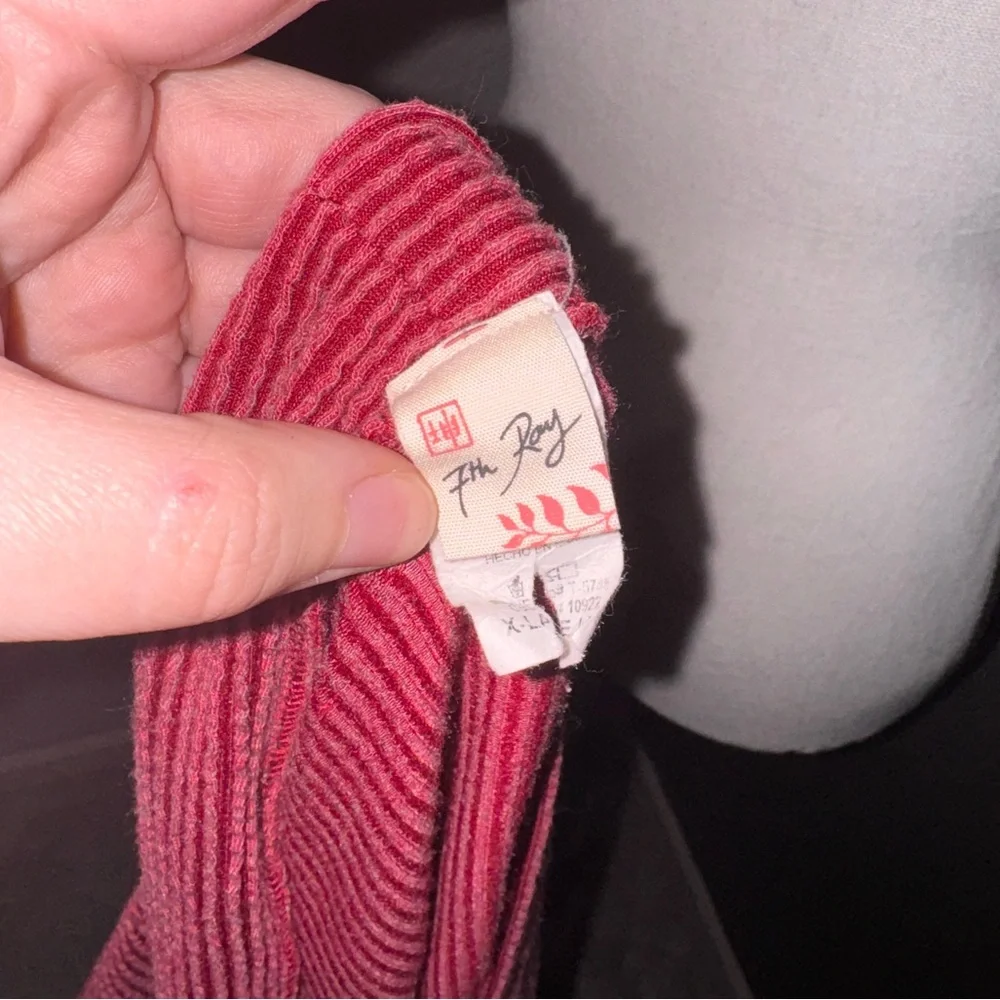 7th Ray Red Ribbed Cardigan - Picture 6 of 6